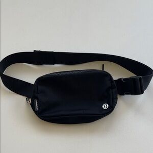 lululemon athletica Everywhere belt